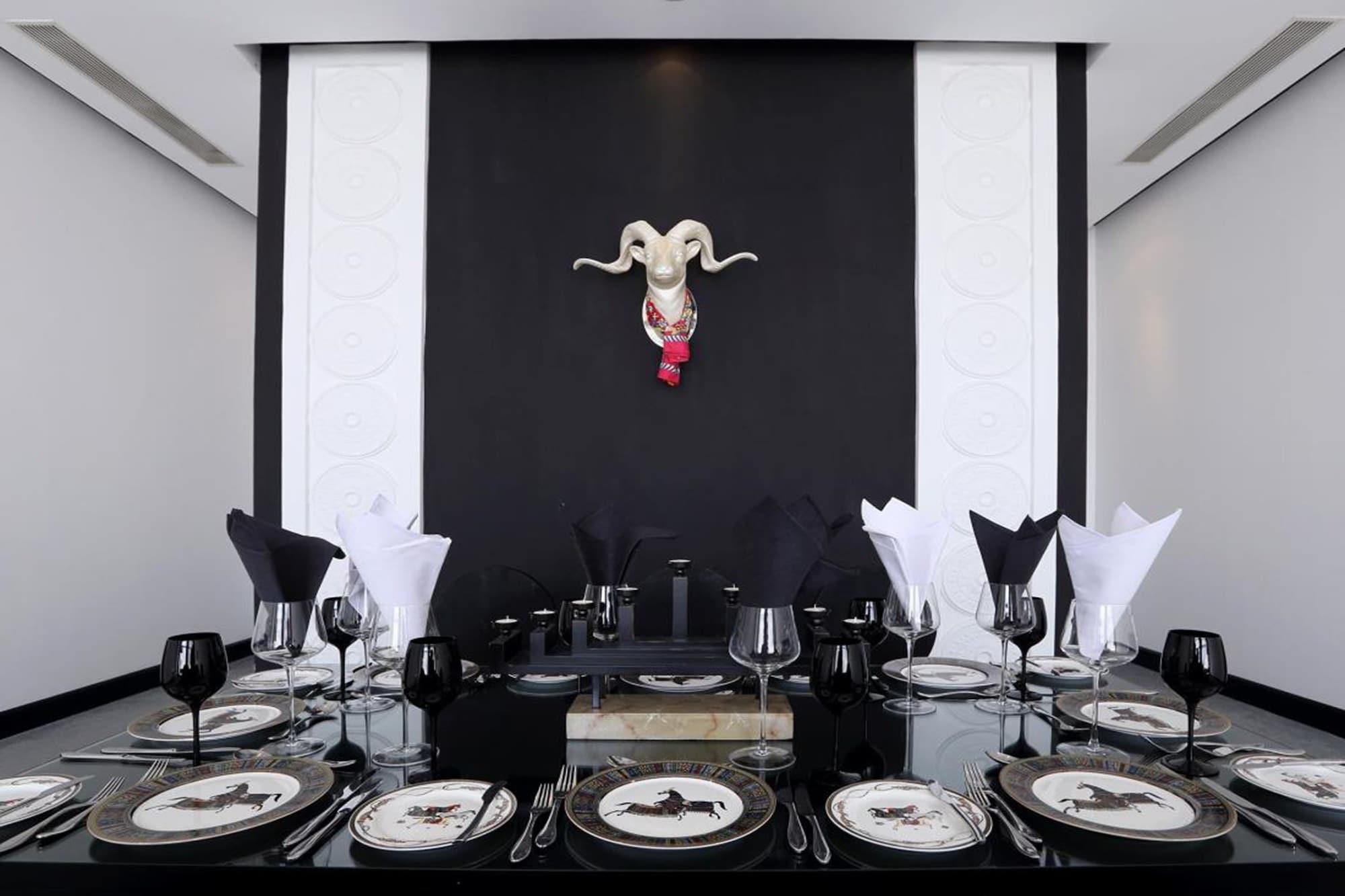 Chloe Gallery Ho Chi Minh City Exterior photo