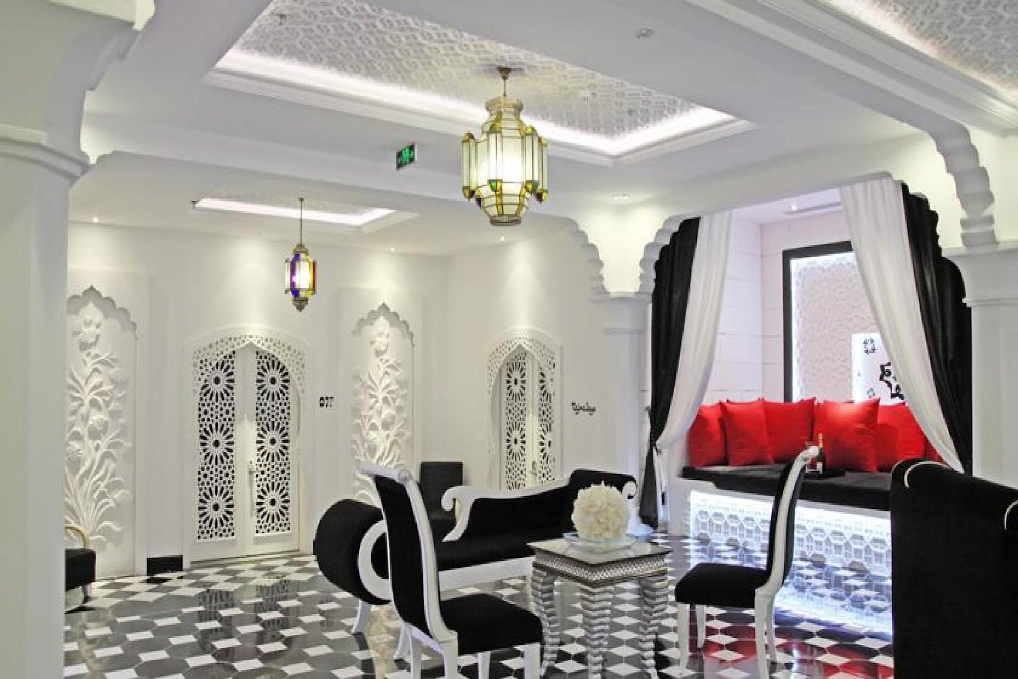 Chloe Gallery Ho Chi Minh City Exterior photo